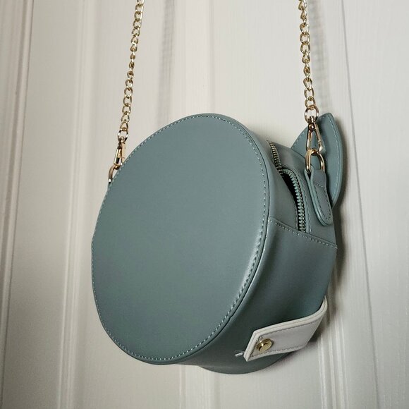 Shy Cat Crossbody Bag w/ Gold Chain Strap - Picture 3 of 4